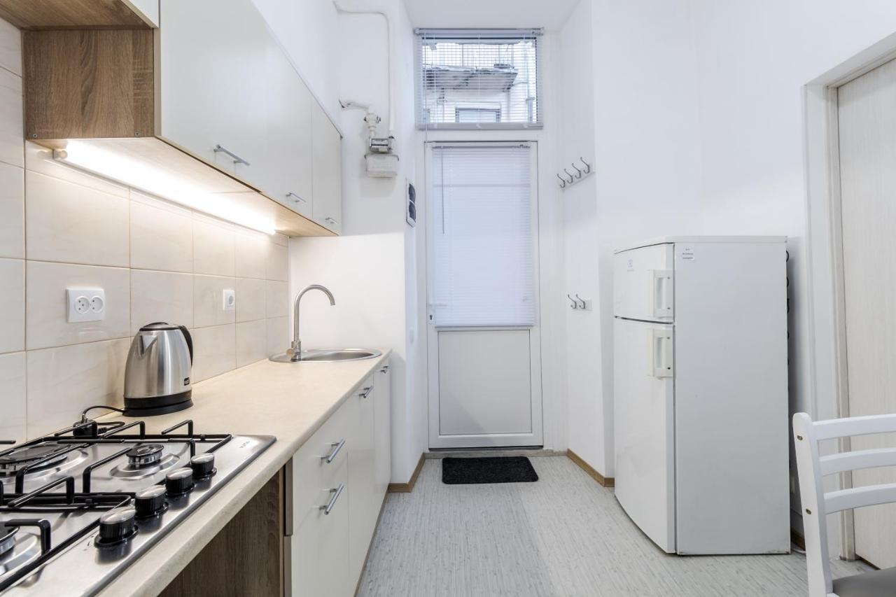 City Shalom Apartment リヴィウ エクステリア 写真